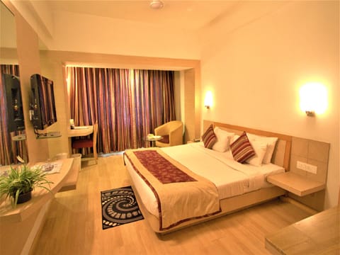 Bodhi Premier Room | Premium bedding, in-room safe, desk, laptop workspace