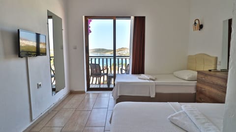 Twin Room, Sea View | Free WiFi