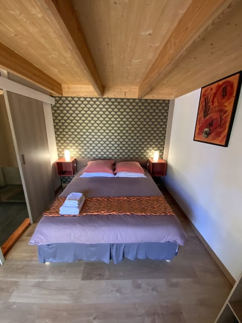 Comfort Bungalow (2) | In-room safe, soundproofing, free WiFi