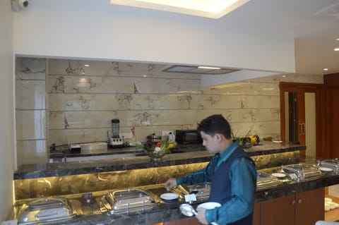 Daily buffet breakfast (INR 778 per person)