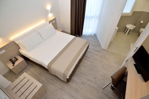 Superior Double or Twin Room, 1 Bedroom | Premium bedding, in-room safe, desk, soundproofing