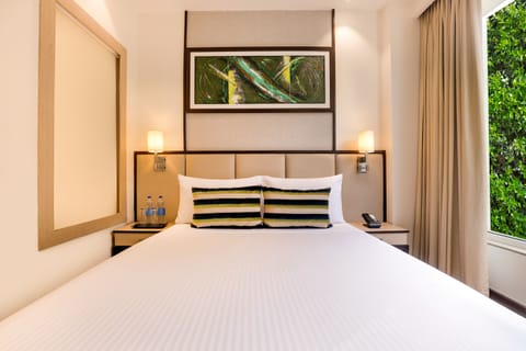 Bay Room | Premium bedding, in-room safe, desk, iron/ironing board