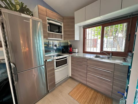 Deluxe Villa | Private kitchen | Fridge, espresso maker, coffee/tea maker, electric kettle