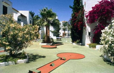 Mini-golf