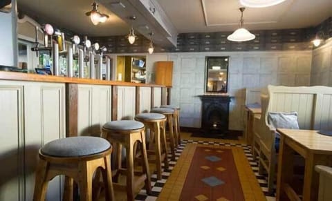 Breakfast, lunch, dinner served; local cuisine 