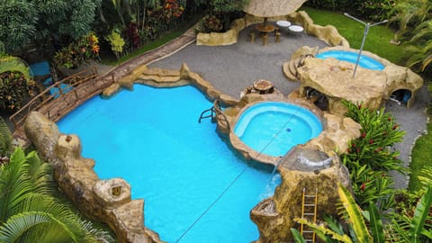 2 outdoor pools