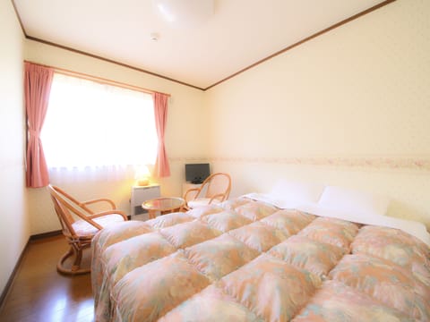 Double Room, 1 Double Bed, Refrigerator, Garden View | Down comforters, blackout drapes, free WiFi, bed sheets