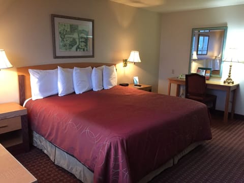 Standard Room 1 King Harbor View | Down comforters, pillowtop beds, desk, blackout drapes