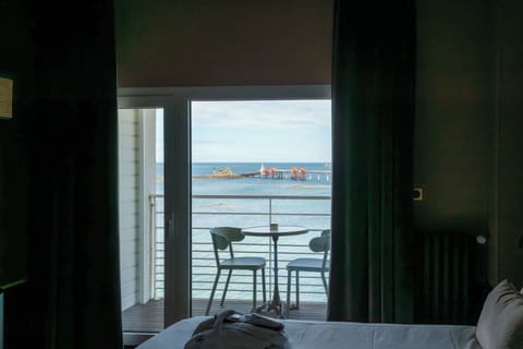 Privilege, Room, Balcony, Sea View | Minibar, in-room safe, soundproofing, free WiFi