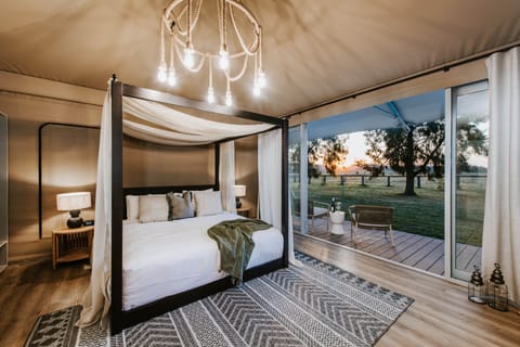 Mudgee Retreat - Lux Tent | Premium bedding, memory foam beds, minibar, blackout drapes