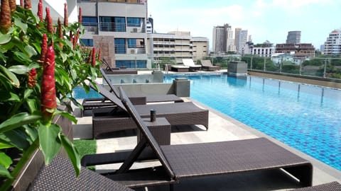 Outdoor pool, sun loungers