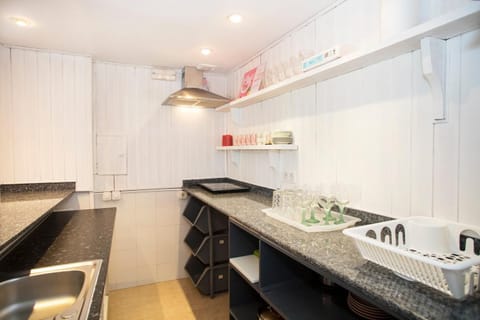 Apartment, 2 Bedrooms, Terrace | Private kitchen