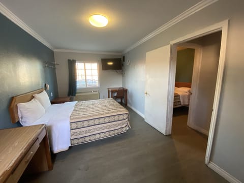 Standard Double Room | Desk, free WiFi, bed sheets