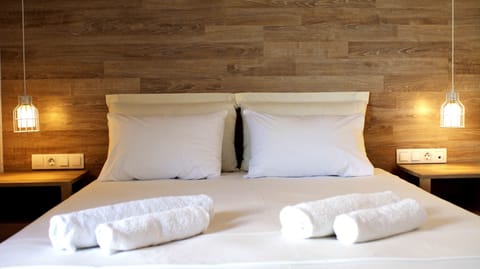 Deluxe Apartment, 1 Bedroom | In-room safe, soundproofing, free cribs/infant beds, free WiFi