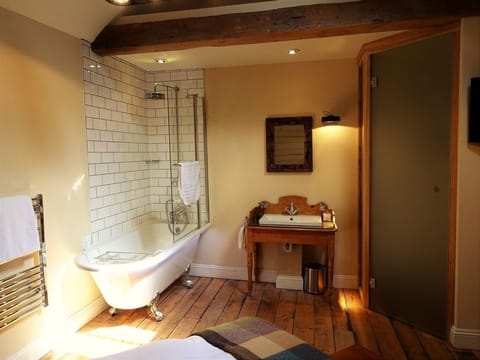 Double Room, Ensuite (KING) | Bathroom