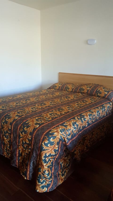 Room, 1 Bedroom | Free WiFi, bed sheets