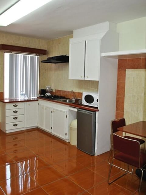 Superior Double Room, 2 Double Beds | Private kitchen | Coffee/tea maker