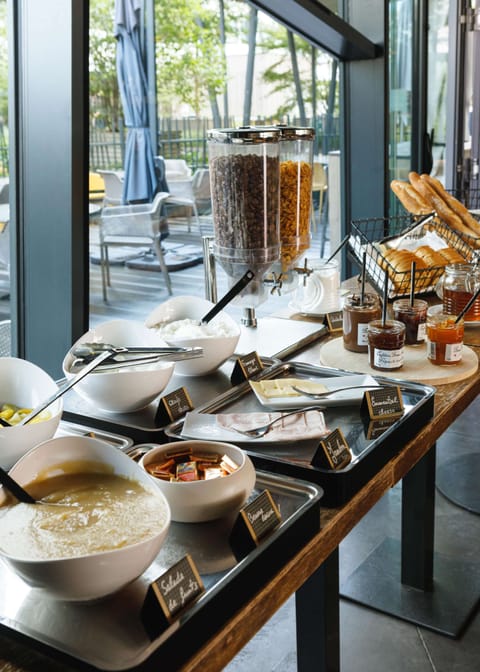 Daily buffet breakfast (EUR 10 per person)