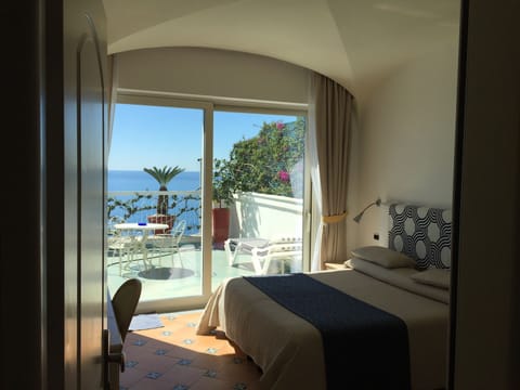 Junior Suite, Sea View | Hypo-allergenic bedding, minibar, in-room safe, desk