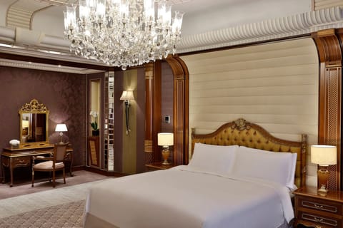 Royal Suite, 1 Bedroom, Balcony | Premium bedding, pillowtop beds, minibar, in-room safe