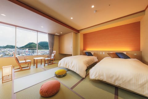 Standard Japanese-Style Room with Beds & Shower room, Non Smoking | In-room safe, free WiFi, bed sheets