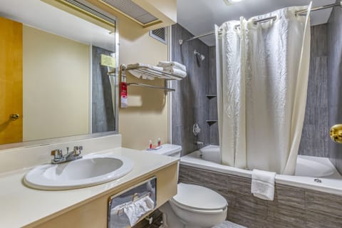 Presidential Suite, 1 King Bed, Non Smoking | Jetted tub