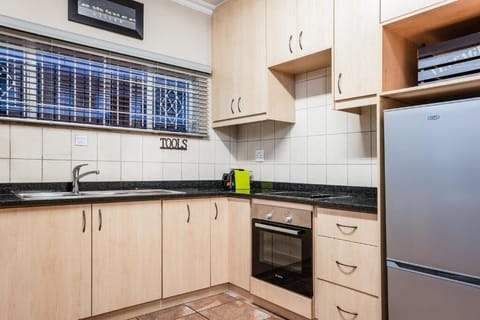 Vredehof No 2  | Private kitchen | Full-size fridge, microwave, oven, stovetop