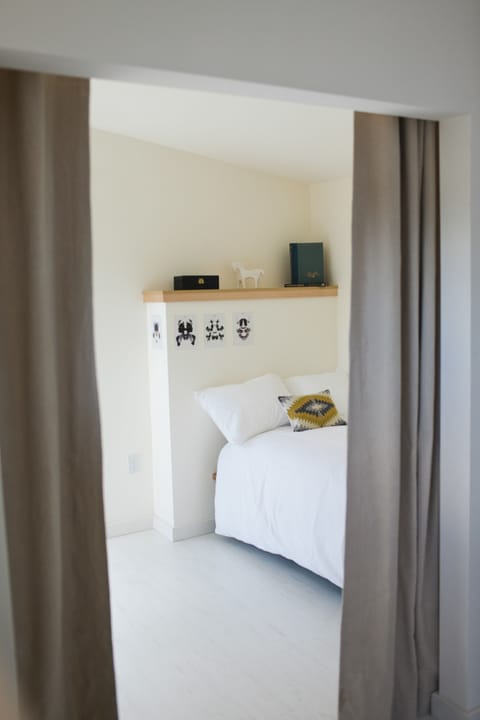 Courtyard Suite Lodge | 1 bedroom, premium bedding, Tempur-Pedic beds, in-room safe