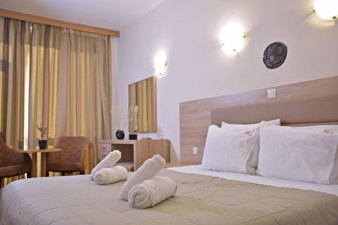 Double or Twin Room | Premium bedding, free minibar items, in-room safe, desk