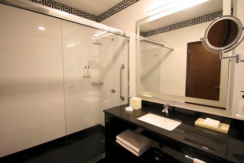 Junior Suite, 1 King Bed, Non Smoking | Bathroom | Shower, hair dryer, towels, soap