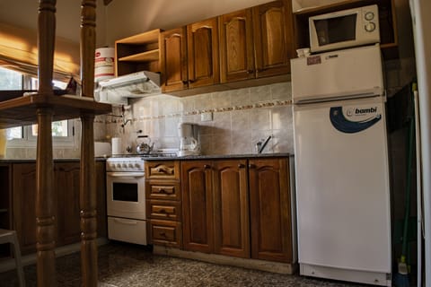 Cabin, 2 Bedrooms | Private kitchen | Fridge, microwave, oven, coffee/tea maker