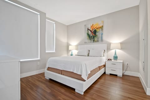Luxury Apartment, 1 Bedroom | 1 bedroom, premium bedding, desk, laptop workspace