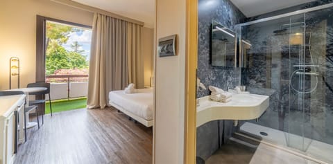 Superior Double Room, 1 Double Bed or 2 Twin Beds, Garden View (Spa Access Included) | 1 bedroom, down comforters, minibar, in-room safe