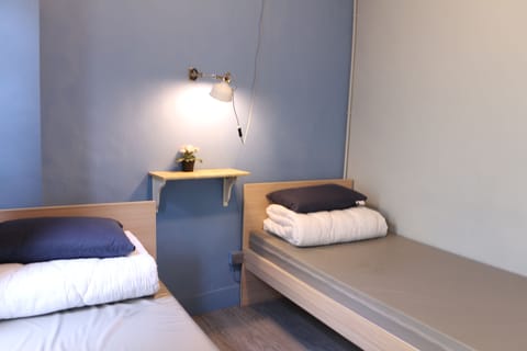 Twin Room | Free WiFi, bed sheets