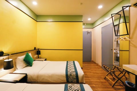 Superior Twin Room | Desk, free WiFi, bed sheets