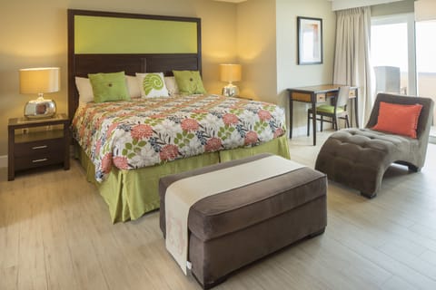 Luxury Penthouse, 3 Bedrooms, Ocean View, Beachfront | 1 bedroom, premium bedding, in-room safe, iron/ironing board