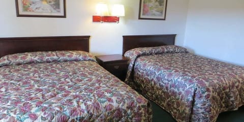 Standard Room, 2 Queen Beds | Desk, free WiFi