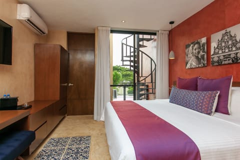 Superior Double Room, 1 King Bed, Terrace | Premium bedding, in-room safe, iron/ironing board, free WiFi