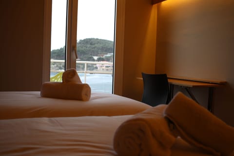 Superior Double Room, Sea View | Desk, blackout drapes, free cribs/infant beds, free WiFi