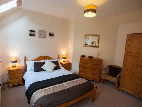 Cottage, Ensuite | 1 bedroom, iron/ironing board, free WiFi, bed sheets