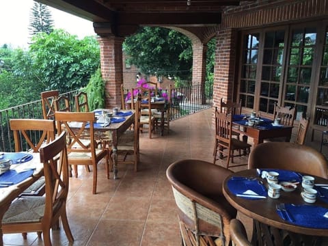 Breakfast, lunch, dinner served; Mexican cuisine