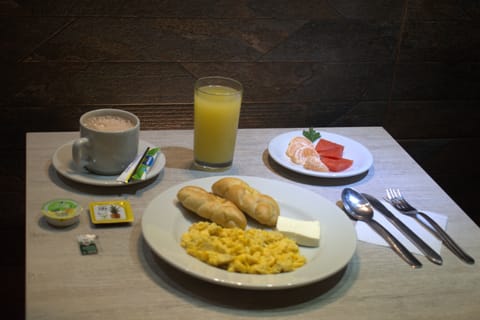 Free daily full breakfast