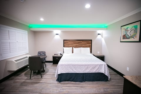 Premium bedding, memory foam beds, desk, iron/ironing board