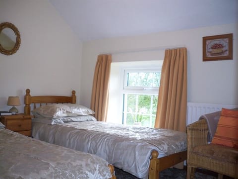 Family Cottage, Private Bathroom, Garden View (self-catering)
