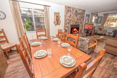 House, 3 Bedrooms | Dining