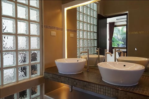 Luxury Villa, 5 Bedrooms, Pool Access, Beach View | Bathroom sink