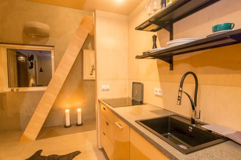 Apartment, 1 Bedroom, Sea View (Kotabyggð 15, 601 Akureyri) | Private kitchen | Fridge, microwave, stovetop, coffee/tea maker