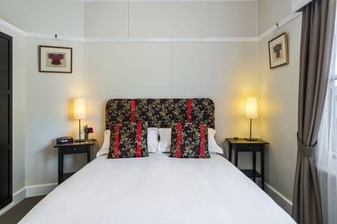 Superior Room, 1 Queen Bed, Accessible | Premium bedding, down comforters, pillowtop beds, minibar