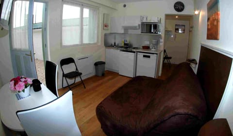 Apartment, 1 Bedroom, Non Smoking, Kitchenette | View from room