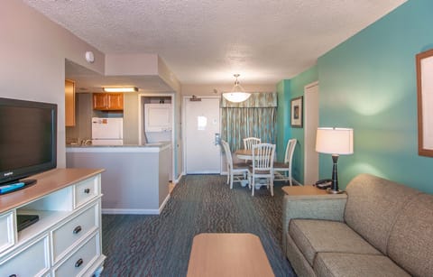 Oceanfront One Bedroom King Condo | In-room safe, blackout drapes, iron/ironing board, free WiFi